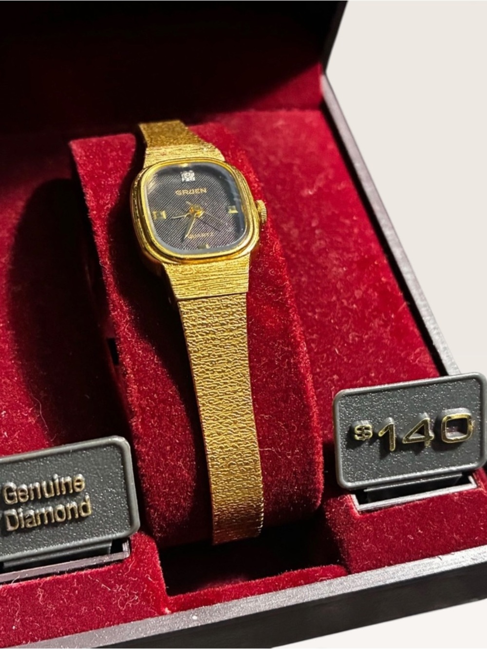 Vintage Gruen Gold-Tone Women's Quartz Watch in Gold